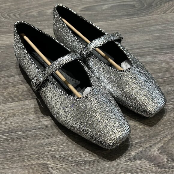 NEW Katy Petty The Evie Mary Jane Flats Size 10 / 40 Silver Metallic Memory Foam - Picture 2 of 10